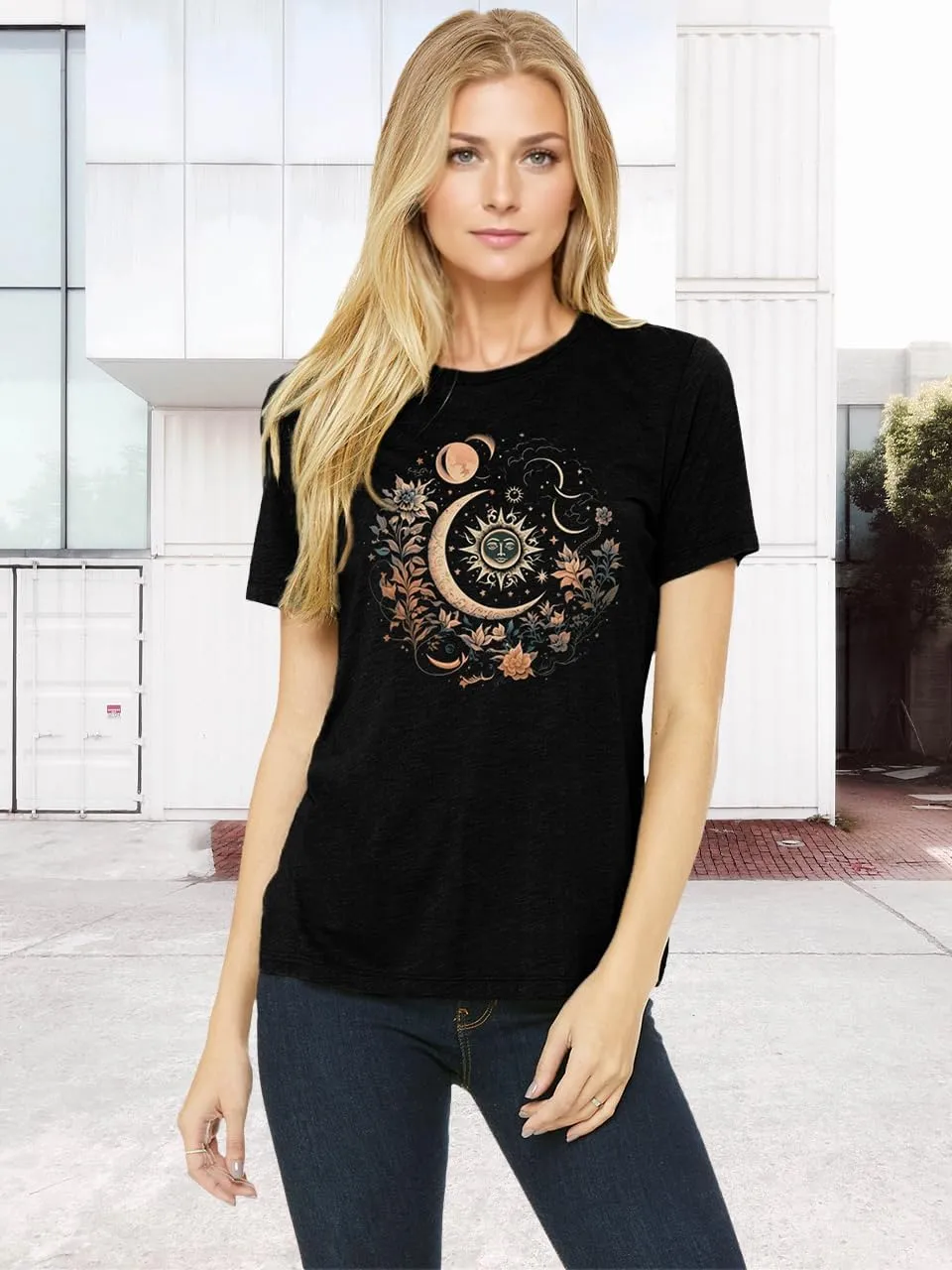 Women Mystical Moon and Sun Flower Shirt Vintage Wildflower T Shirts Boho Graphic Tees Short Sleeve Celestial Moon Tops