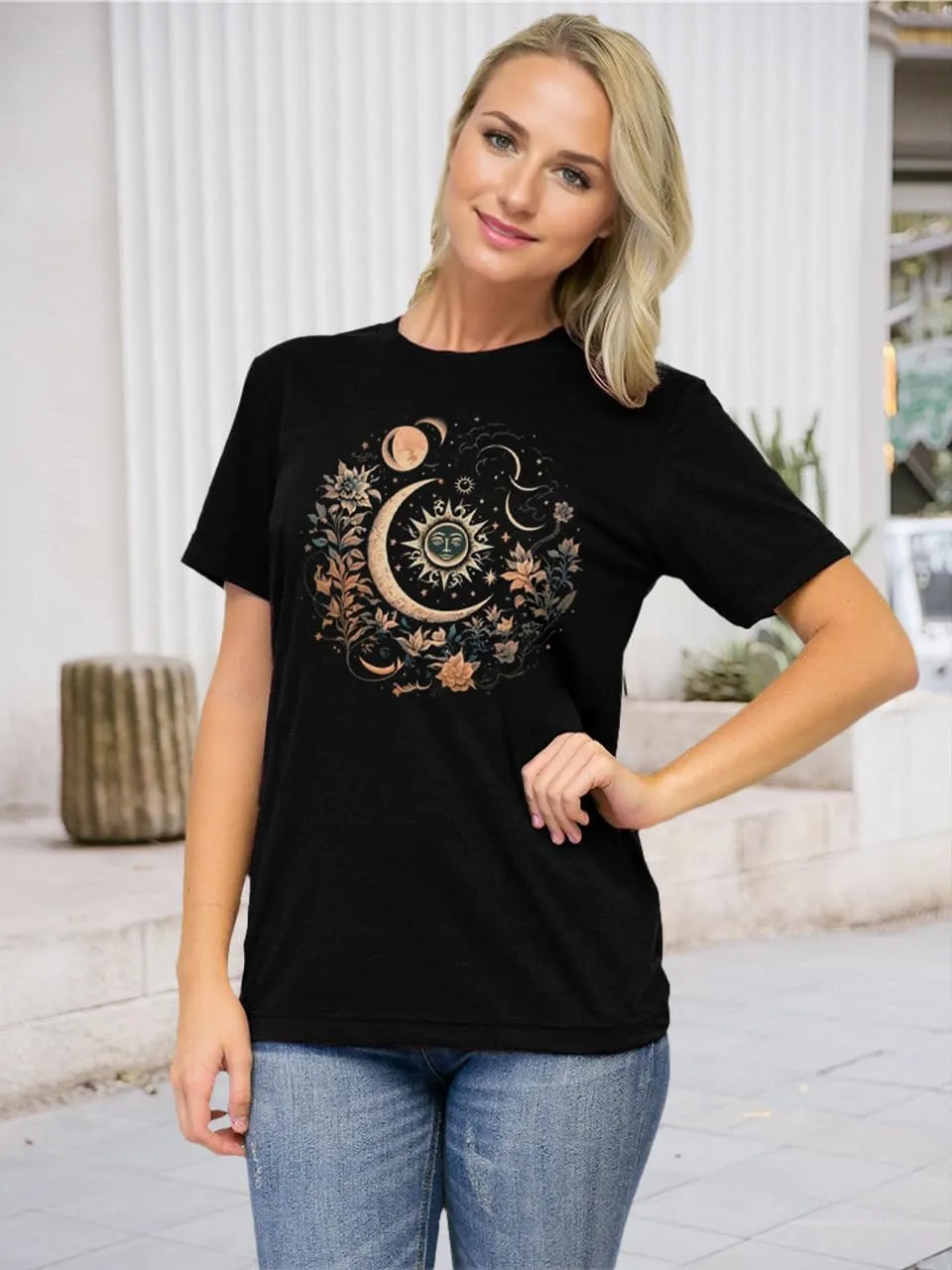Women Mystical Moon and Sun Flower Shirt Vintage Wildflower T Shirts Boho Graphic Tees Short Sleeve Celestial Moon Tops