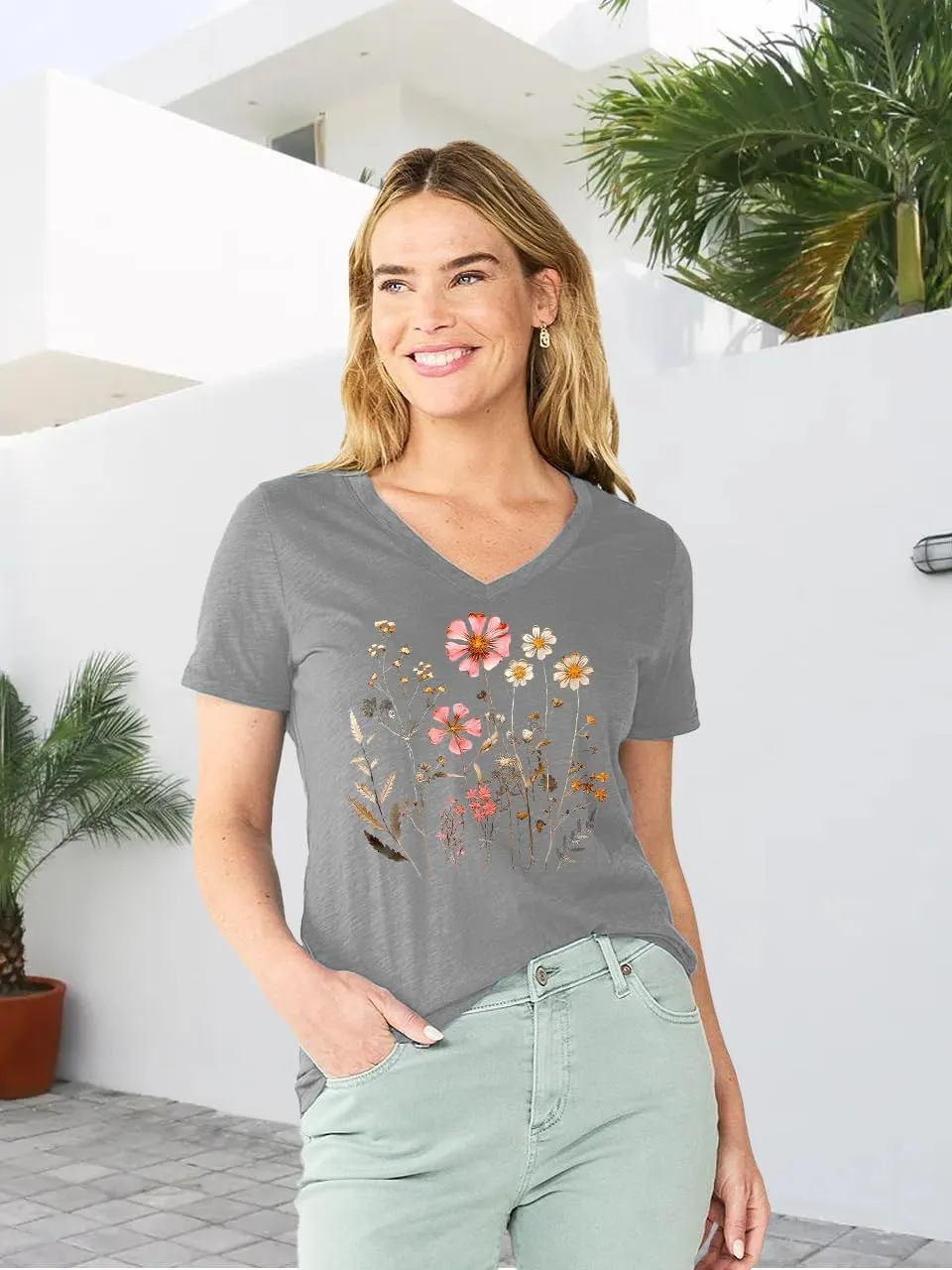 Women V Neck Sunflower Graphic Shirt Cute Dandelion Teen Girls Tee Tops Short Sleeve Cowgirls Casual T Shirts