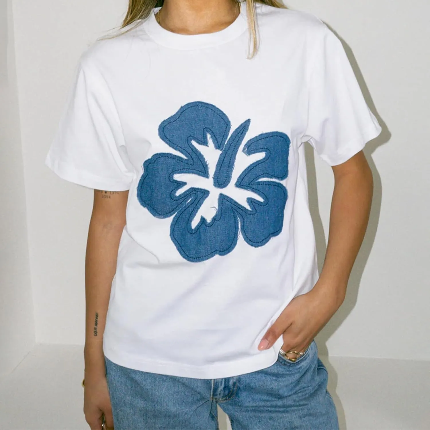Womens Oversized Baggy Loose Fit Graphic Short Sleeve Teen Girls Preppy T Shirts Y2k Going Out Tops Aesthetic Tees