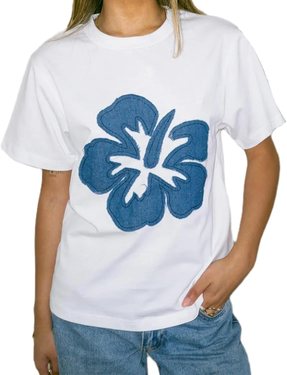 Womens Oversized Baggy Loose Fit Graphic Short Sleeve Teen Girls Preppy T Shirts Y2k Going Out Tops Aesthetic Tees